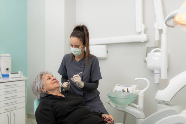 Best Walk-In Emergency Dental Services in Newburg, WI