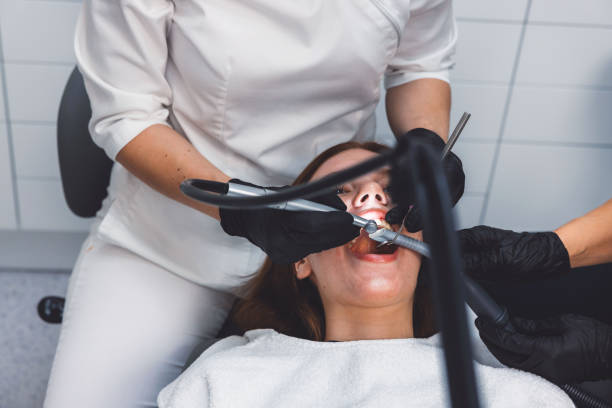 Best Emergency Wisdom Tooth Extraction in Newburg, WI